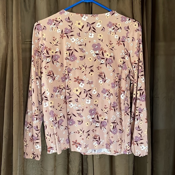 Women’s floral blouse - Picture 3 of 4